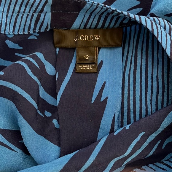 J. Crew Blue Floral 100% Silk Top Sz 12 - Picture 4 of 5
